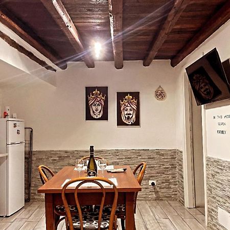 La Casetta Del Borgo Palermo Kültér fotó